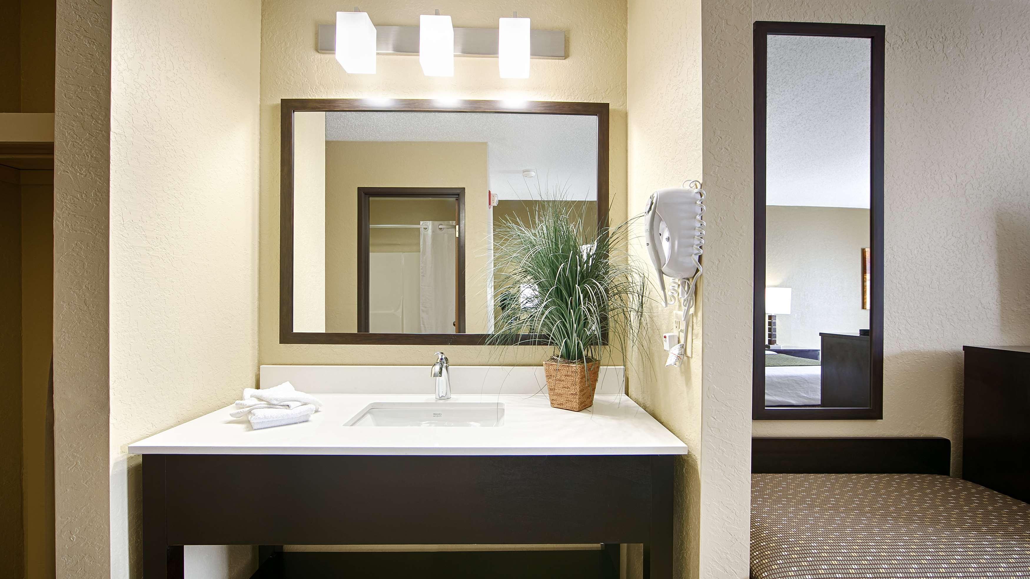 Best Western Norwalk Bagian luar foto