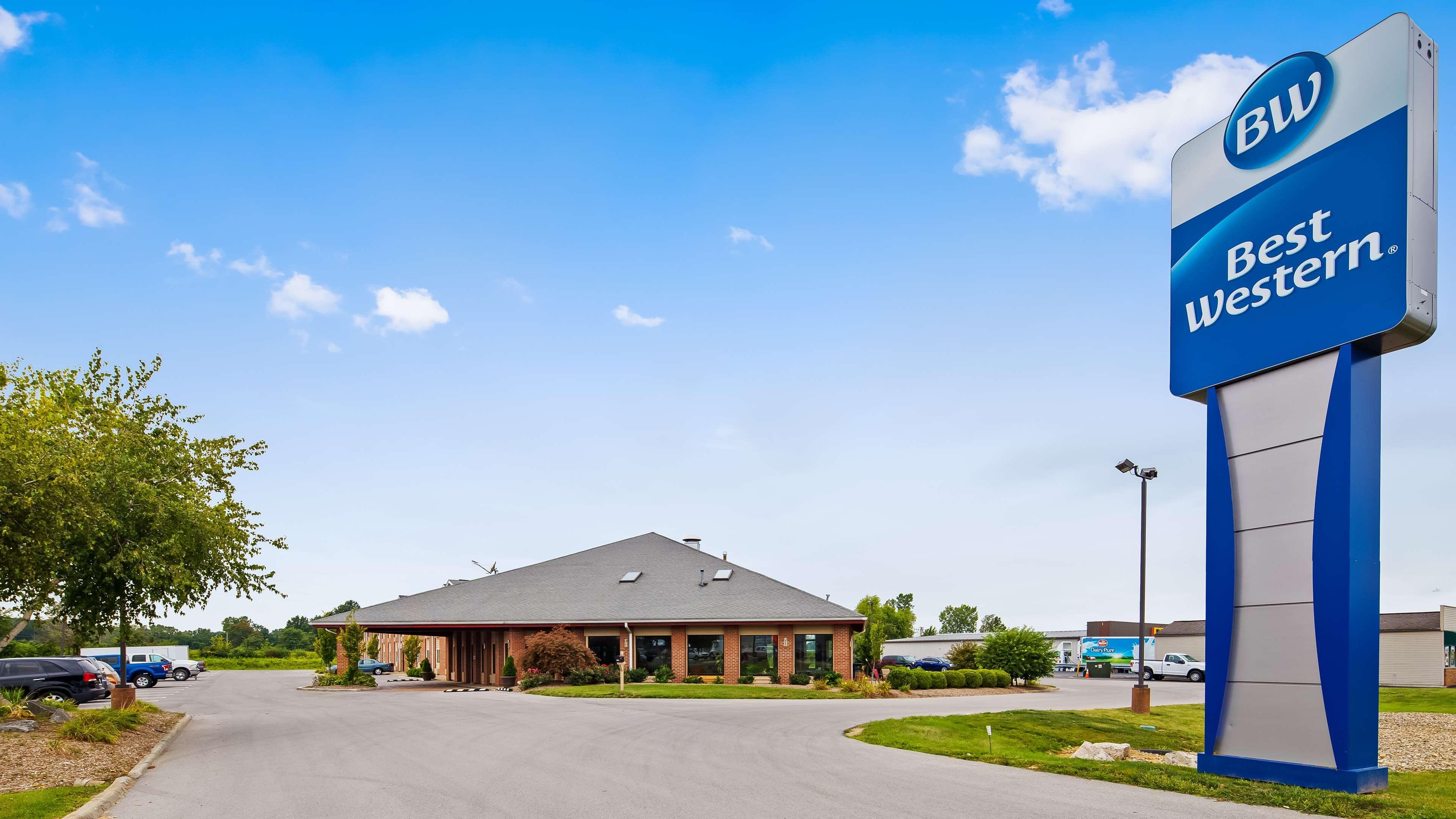 Best Western Norwalk Bagian luar foto