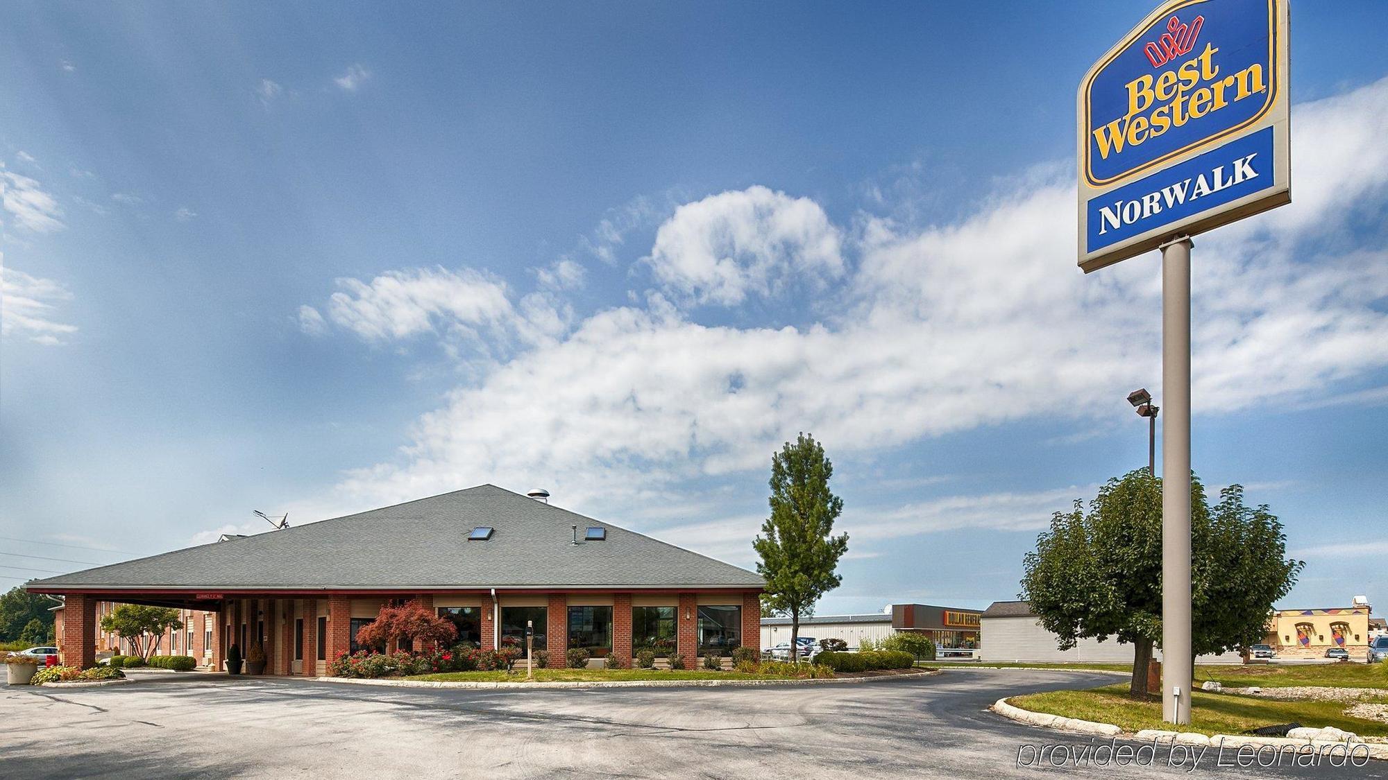 Best Western Norwalk Bagian luar foto
