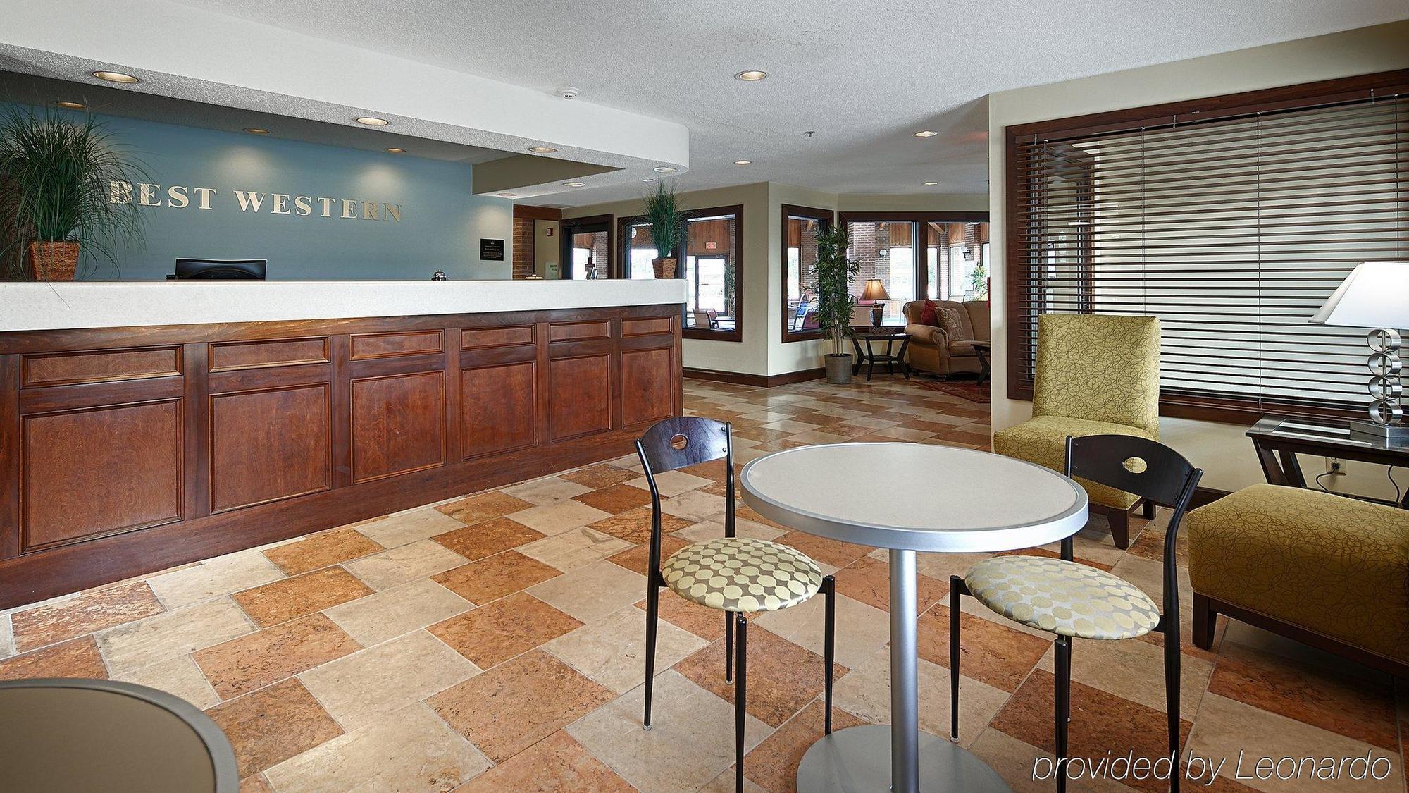 Best Western Norwalk Bagian luar foto