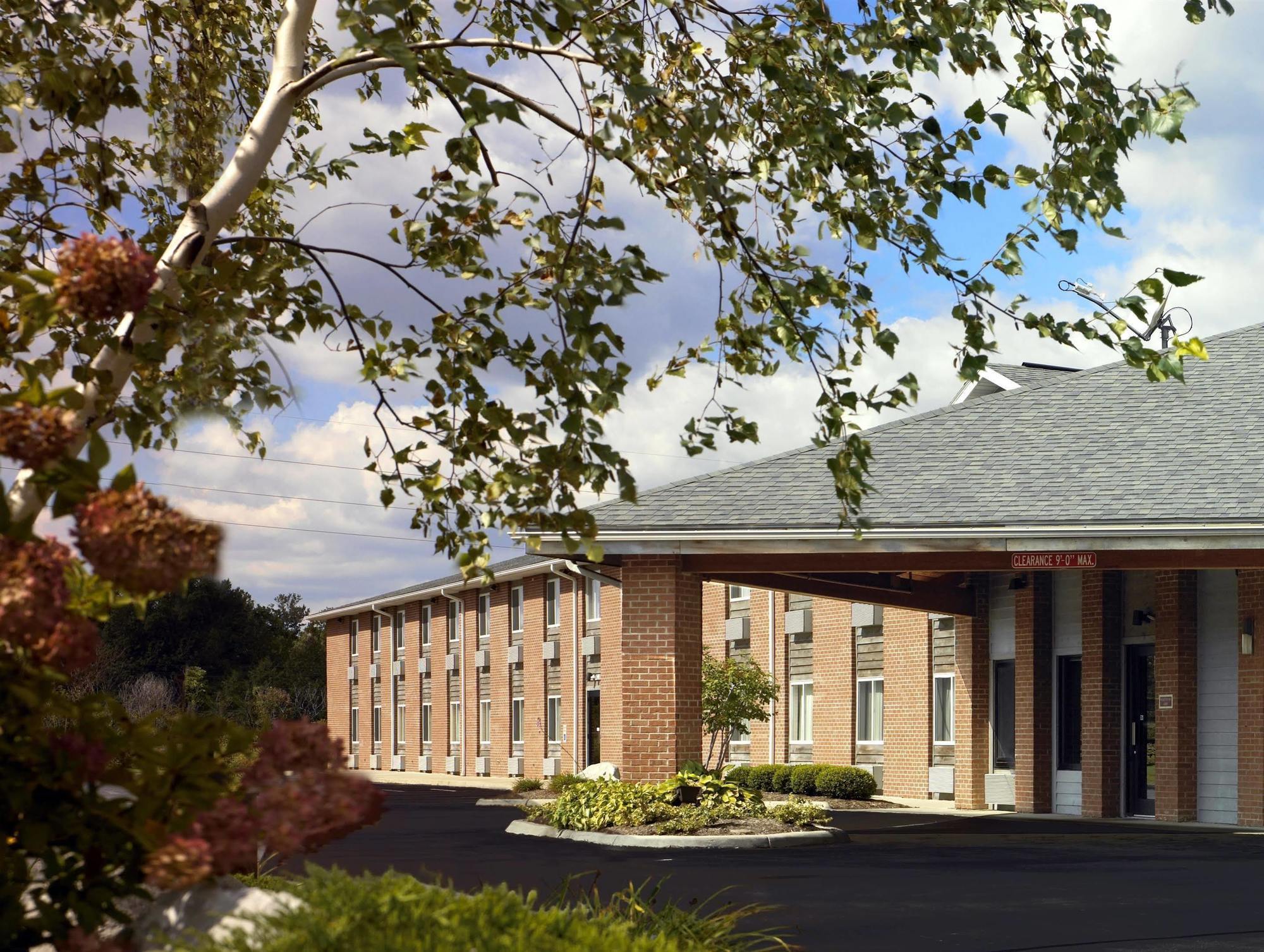 Best Western Norwalk Bagian luar foto
