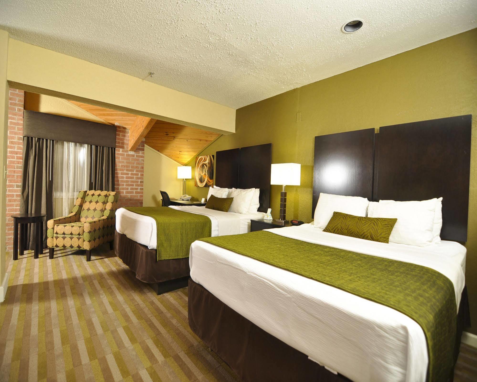 Best Western Norwalk Bagian luar foto